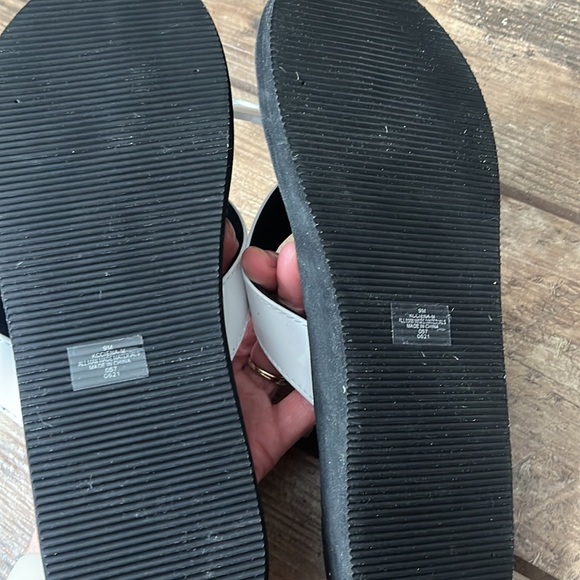 Calvin Klein Jeans | Flip Flops - Picture 4 of 8
